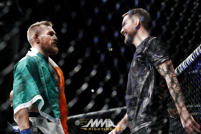 Conor McGregor a jeho trenér v UFC